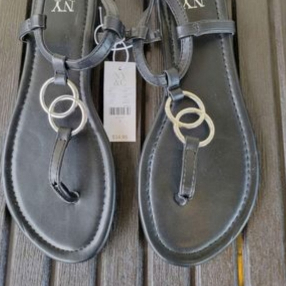 New York & Co size 7 sandals
